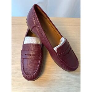 NIB Vionic Marcy Leather Loafers Comfortable Slip On Casual Shoes Size 7.5